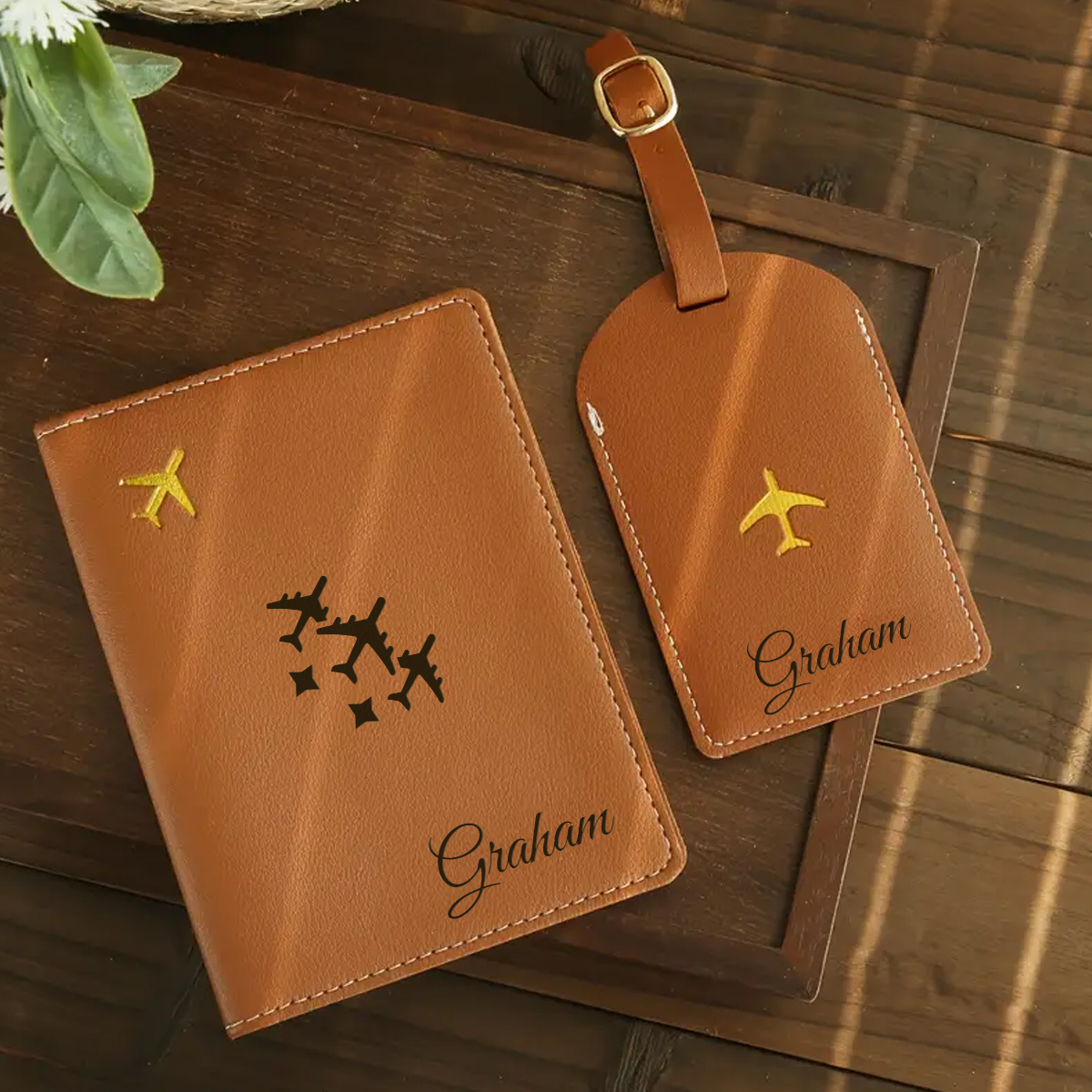 2 customized hot stamping name - Leather Passport Cover บทวิจารณ์และราคา
